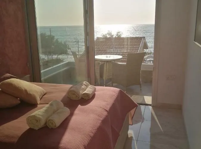 Agia Marina Chrysochous Lägenhet *